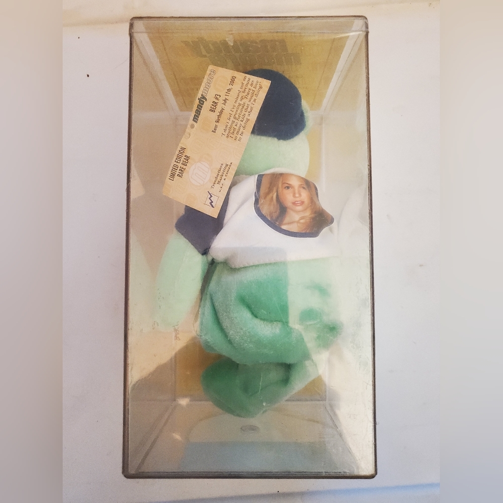 New In Box Vintage 2000 Mandy Moore Limited Edition Collectible Rare Bear - Picture 3 of 6